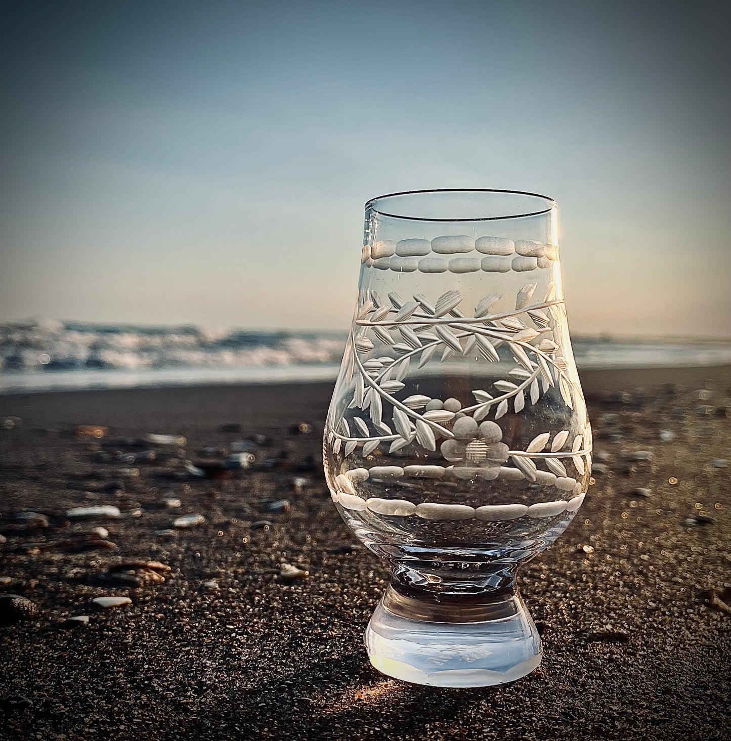 "Botanical Buzz" Glencairn glass